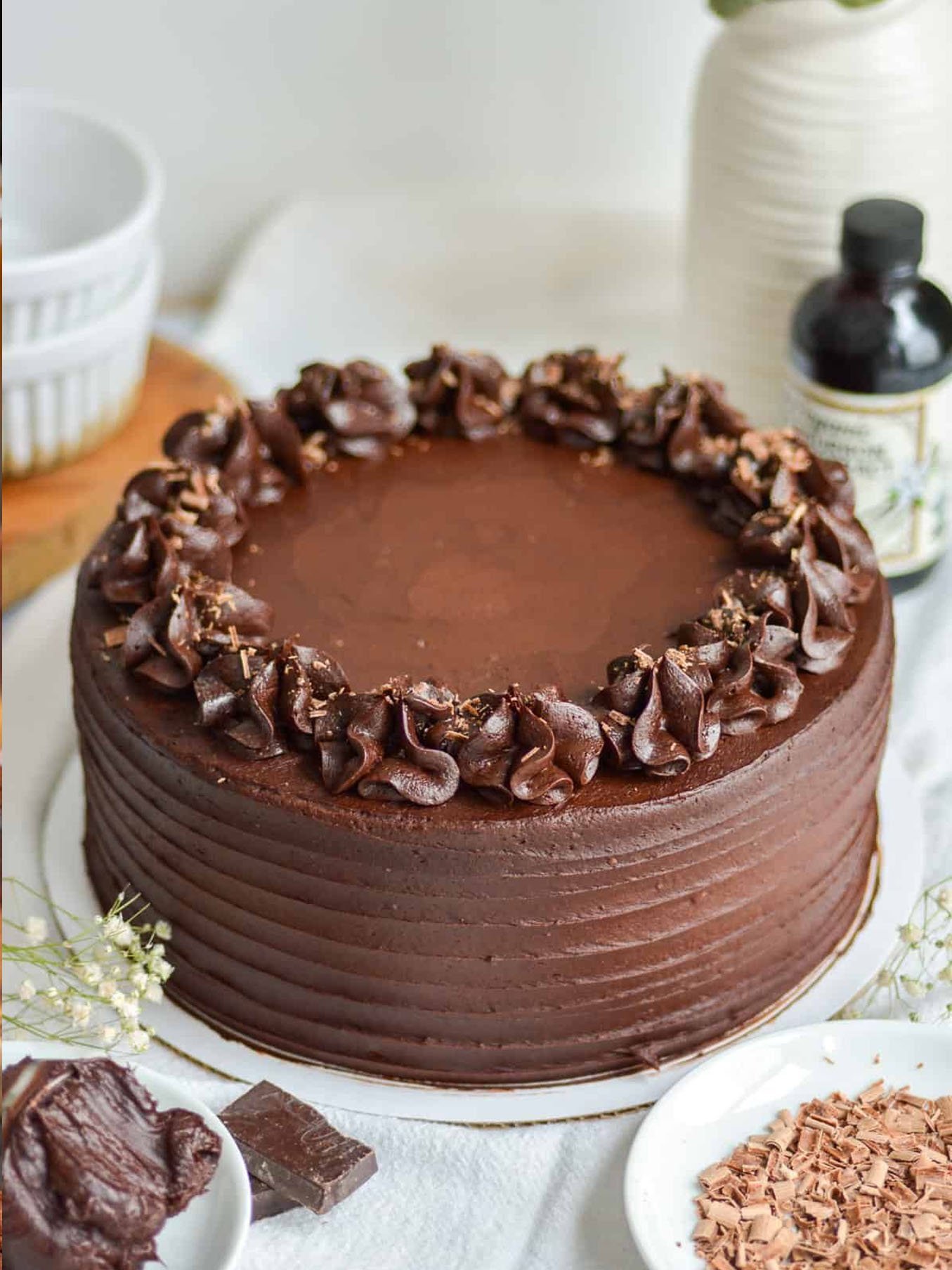 CHOCOLATE CAKE WHOLE